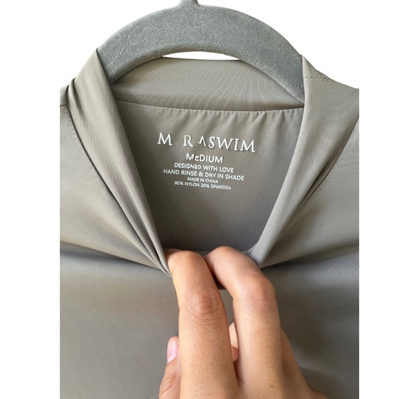 Myra Swim Zion Top | Rash guard | Long Sleeve Women’s Crop Top - Picture 3 of 7